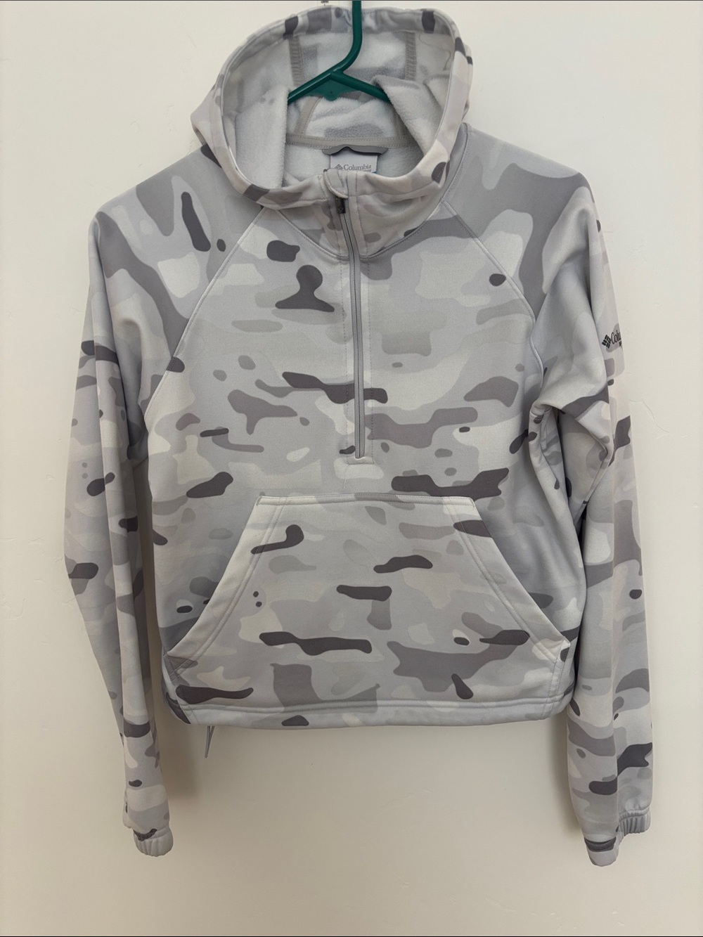 Columbia Women's Gray Camo Cowl Quarter-Zip Hoodie